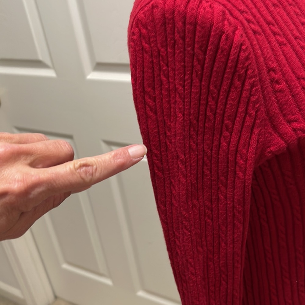 Talbots Mp cable knit turtleneck sweater. Small amount of peeling C pic - Picture 5 of 9